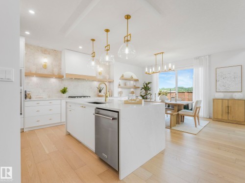 33 Birkshire Crescent, Sherwood Park, AB - Indoor Photo Showing Kitchen With Upgraded Kitchen