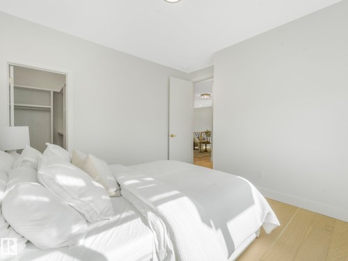 33 Birkshire Crescent, Sherwood Park, AB - Indoor Photo Showing Bedroom
