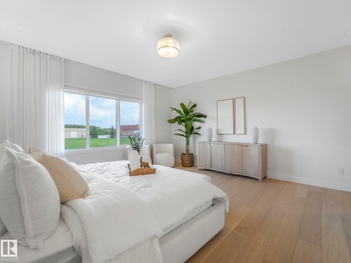 33 Birkshire Crescent, Sherwood Park, AB - Indoor Photo Showing Bedroom