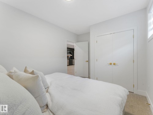33 Birkshire Crescent, Sherwood Park, AB - Indoor Photo Showing Bedroom