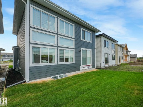 33 Birkshire Crescent, Sherwood Park, AB - Outdoor
