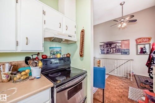 1283 Millbourne Road E, Edmonton, AB - Indoor Photo Showing Kitchen