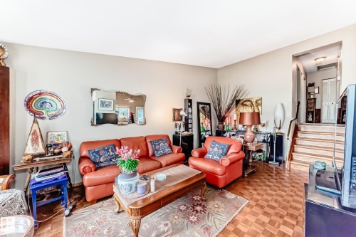 1283 Millbourne Road E, Edmonton, AB - Indoor Photo Showing Living Room