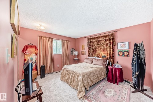 1283 Millbourne Road E, Edmonton, AB - Indoor Photo Showing Bedroom