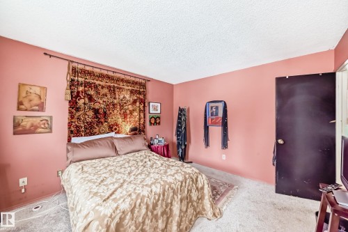 1283 Millbourne Road E, Edmonton, AB - Indoor Photo Showing Bedroom