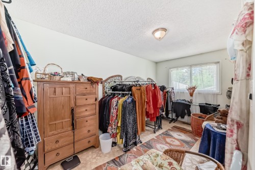 1283 Millbourne Road E, Edmonton, AB - Indoor With Storage