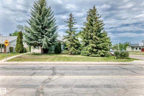 1283 Millbourne Road E, Edmonton, AB - Outdoor