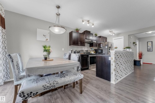 1532 33B Street Nw, Edmonton, AB - Indoor Photo Showing Dining Room