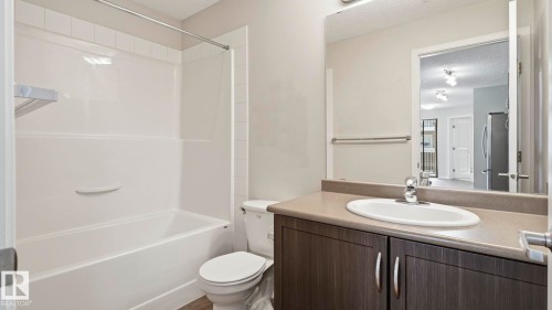 #229 1820 Rutherford Rd Sw, Edmonton, AB - Indoor Photo Showing Bathroom
