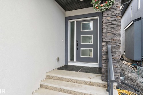 2011 18 Avenue Nw, Edmonton, AB - Outdoor With Exterior