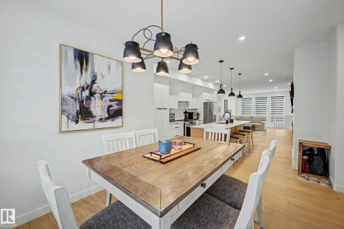 3363 Orchards Link Link Sw, Edmonton, AB - Indoor Photo Showing Dining Room