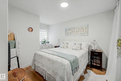 3363 Orchards Link Link Sw, Edmonton, AB - Indoor Photo Showing Bedroom