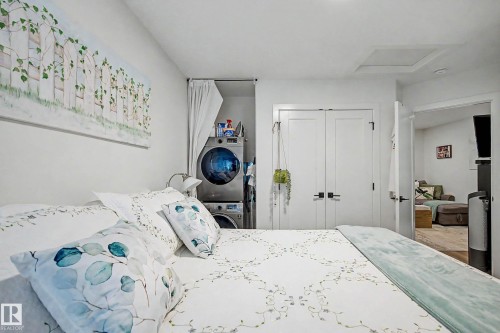 3363 Orchards Link Link Sw, Edmonton, AB - Indoor Photo Showing Bedroom