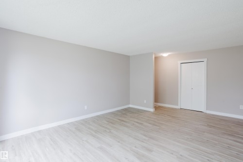 11916 152A Avenue, Edmonton, AB - Indoor Photo Showing Other Room