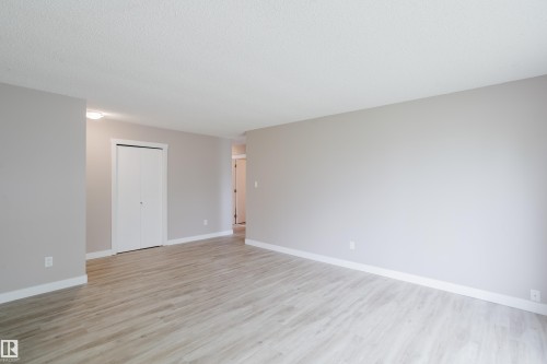 11916 152A Avenue, Edmonton, AB - Indoor Photo Showing Other Room
