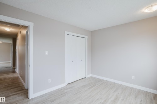 11916 152A Avenue, Edmonton, AB - Indoor Photo Showing Other Room