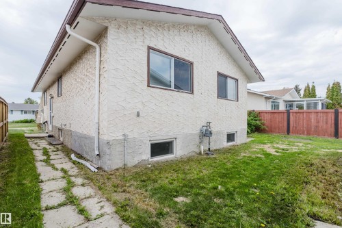 11916 152A Avenue, Edmonton, AB - Outdoor With Exterior