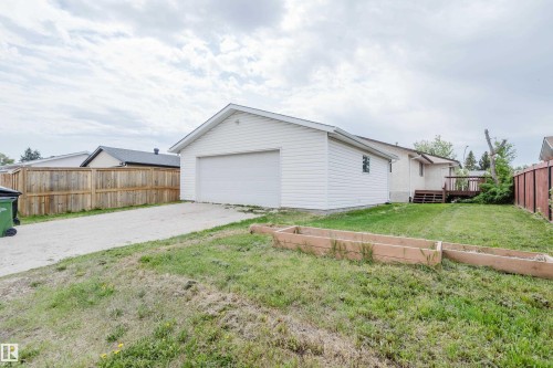 11916 152A Avenue, Edmonton, AB - Outdoor