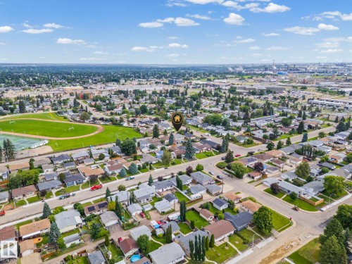 5707 95 Avenue Nw, Edmonton, AB - Outdoor With View