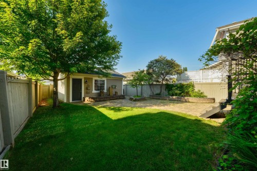 1607 Kerr Road Nw, Edmonton, AB - Outdoor With Backyard
