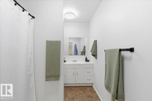 116 Cameron Crescent, Wetaskiwin, AB - Indoor Photo Showing Bathroom