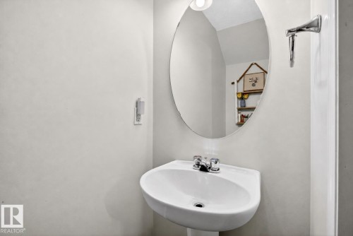 66 5604 199 Street, Edmonton, AB - Indoor Photo Showing Bathroom