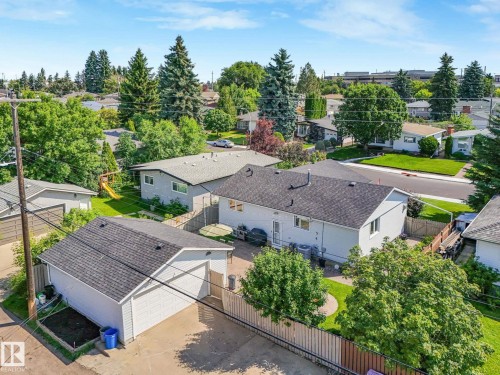 9528 54 Street Nw, Edmonton, AB - Outdoor