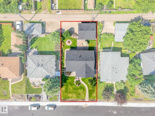 9528 54 Street Nw, Edmonton, AB - 