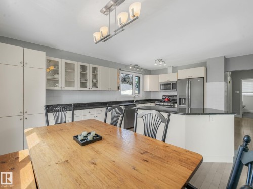 9528 54 Street Nw, Edmonton, AB - Indoor