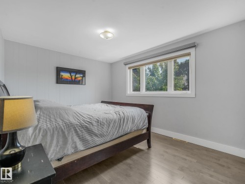 9528 54 Street Nw, Edmonton, AB - Indoor Photo Showing Bedroom