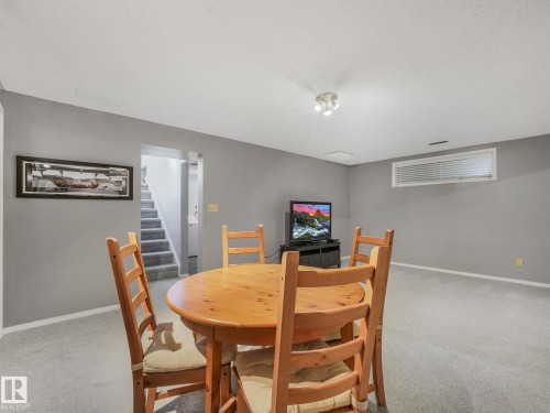 9528 54 Street Nw, Edmonton, AB - Indoor