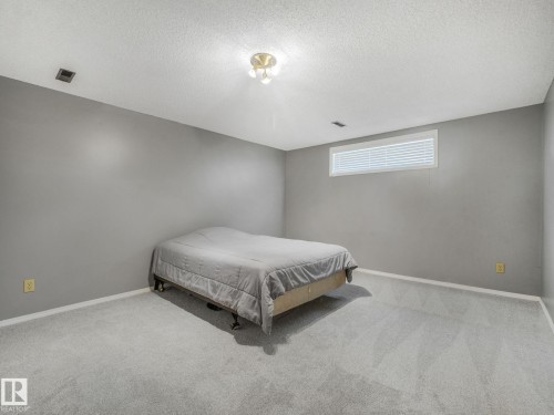 9528 54 Street Nw, Edmonton, AB - Indoor