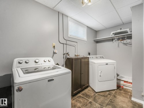 9528 54 Street Nw, Edmonton, AB - Indoor Photo Showing Laundry Room