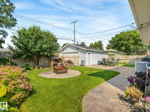 9528 54 Street Nw, Edmonton, AB - Outdoor
