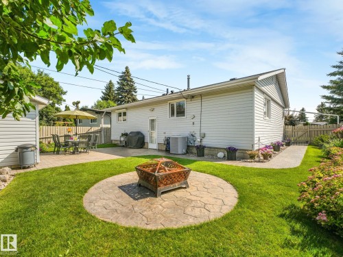 9528 54 Street Nw, Edmonton, AB - Outdoor
