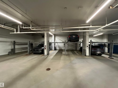 #1104 9720 106 St Nw, Edmonton, AB - Indoor Photo Showing Garage