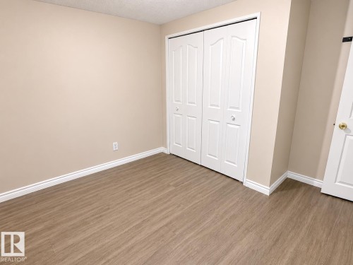 8712 162 Street Nw, Edmonton, AB - Indoor Photo Showing Other Room