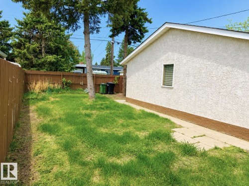 8712 162 Street Nw, Edmonton, AB - Outdoor