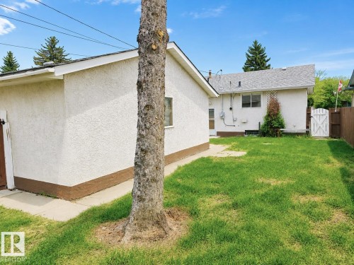 8712 162 Street Nw, Edmonton, AB - Outdoor