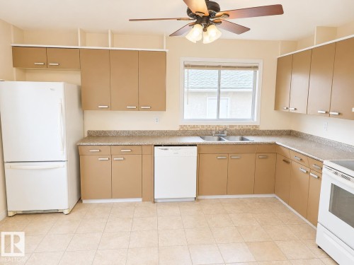8712 162 Street Nw, Edmonton, AB - Indoor Photo Showing Kitchen With Double Sink
