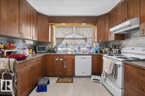 13411 101 Street Nw, Edmonton, AB - Indoor Photo Showing Kitchen