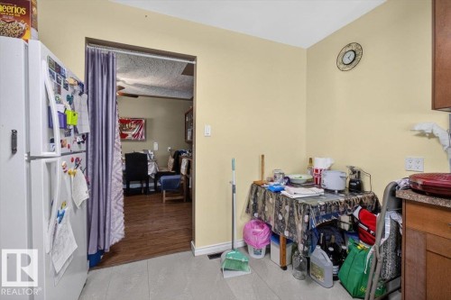 13411 101 Street Nw, Edmonton, AB - Indoor
