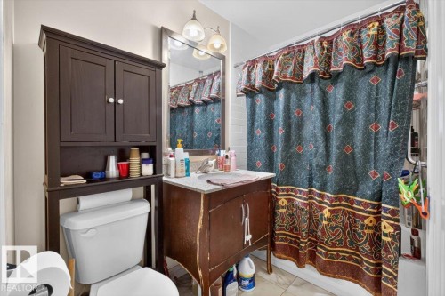13411 101 Street Nw, Edmonton, AB - Indoor With Storage