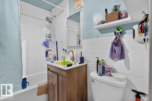 13411 101 Street Nw, Edmonton, AB - Indoor Photo Showing Bathroom