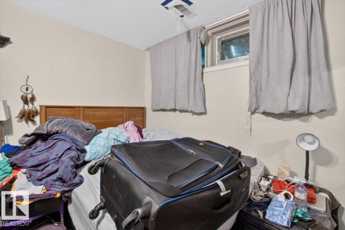 13411 101 Street Nw, Edmonton, AB - Indoor Photo Showing Bedroom