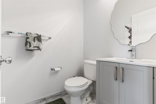 1075 Mckinney Green Nw, Edmonton, AB - Indoor Photo Showing Bathroom