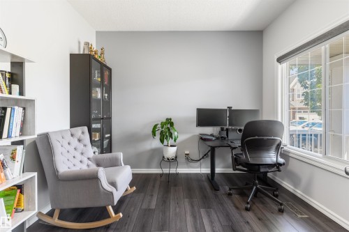 1075 Mckinney Green Nw, Edmonton, AB - Indoor Photo Showing Office