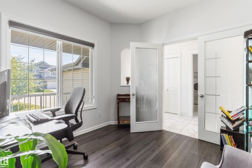 1075 Mckinney Green Nw, Edmonton, AB - Indoor