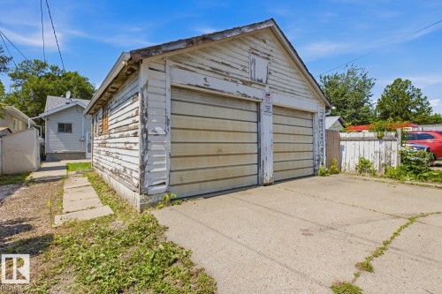 12119 95A Street Nw, Edmonton, AB - Outdoor