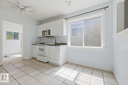 12119 95A Street Nw, Edmonton, AB - Indoor Photo Showing Kitchen